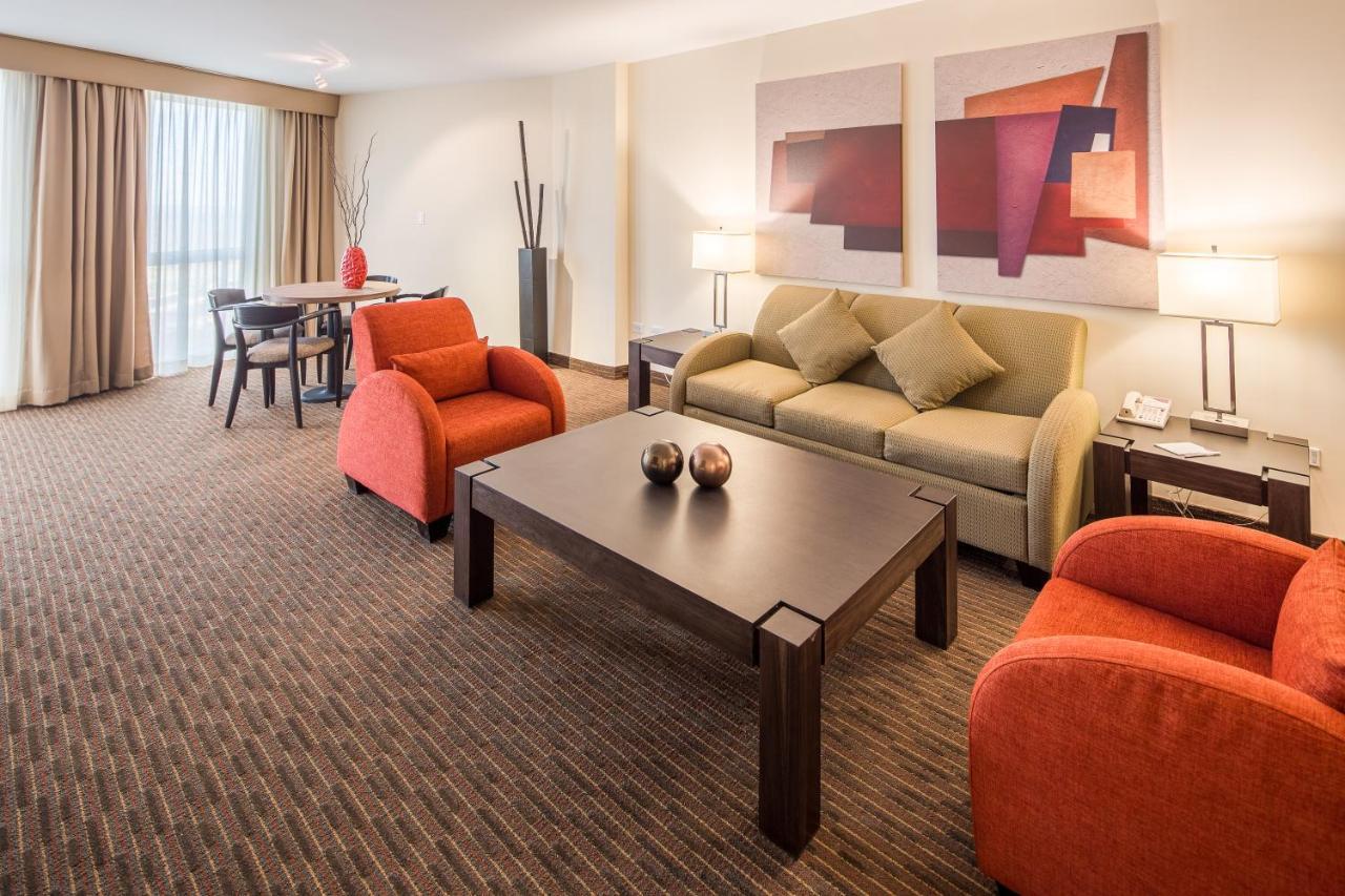 Hotel Crowne Plaza Monterrey Aeropuerto By Ihg Exterior foto